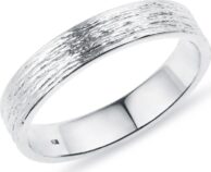 Pánský snubní prsten v bílém zlatě KLENOTA
