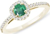 Smaragdový zásnubní prsten ve žlutém zlatě KLENOTA