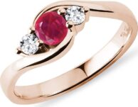 Prsten s rubínem a brilianty v růžovém zlatě KLENOTA
