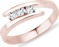 Prsten se třemi diamanty v růžovém zlatě KLENOTA