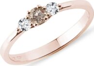 Prsten s champagne a čirými diamanty v růžovém zlatě KLENOTA