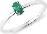 Minimalistický prsten se smaragdem v bílém zlatě KLENOTA