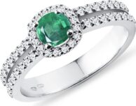 Luxusní diamantový prsten se smaragdem v bílém zlatě KLENOTA