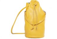 Žlutý kožený batůžek