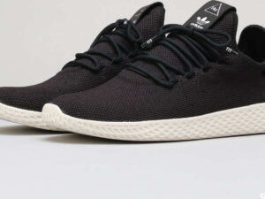 adidas Originals Pharrell Williams Tennis HU cblack / cblack / cwhite EUR 46 2/3